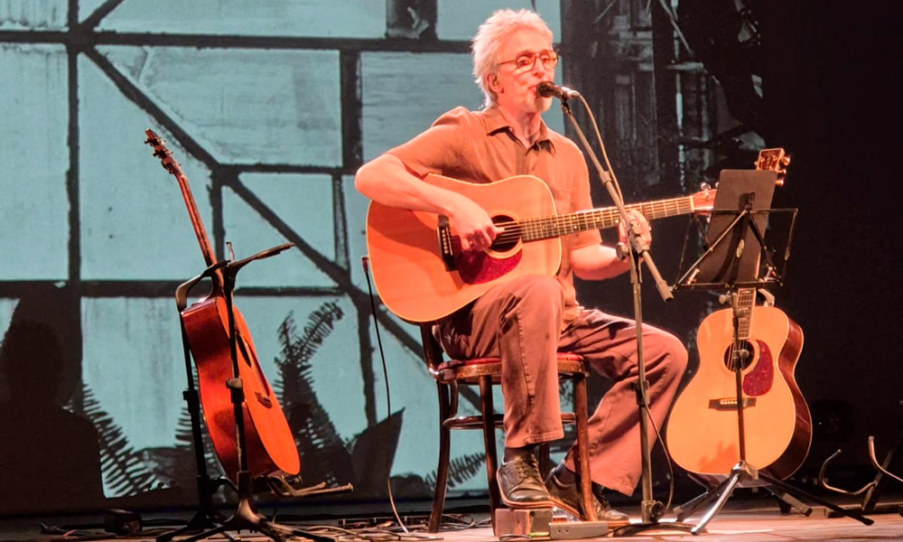 Pense presente no show de 25 anos de Tambong